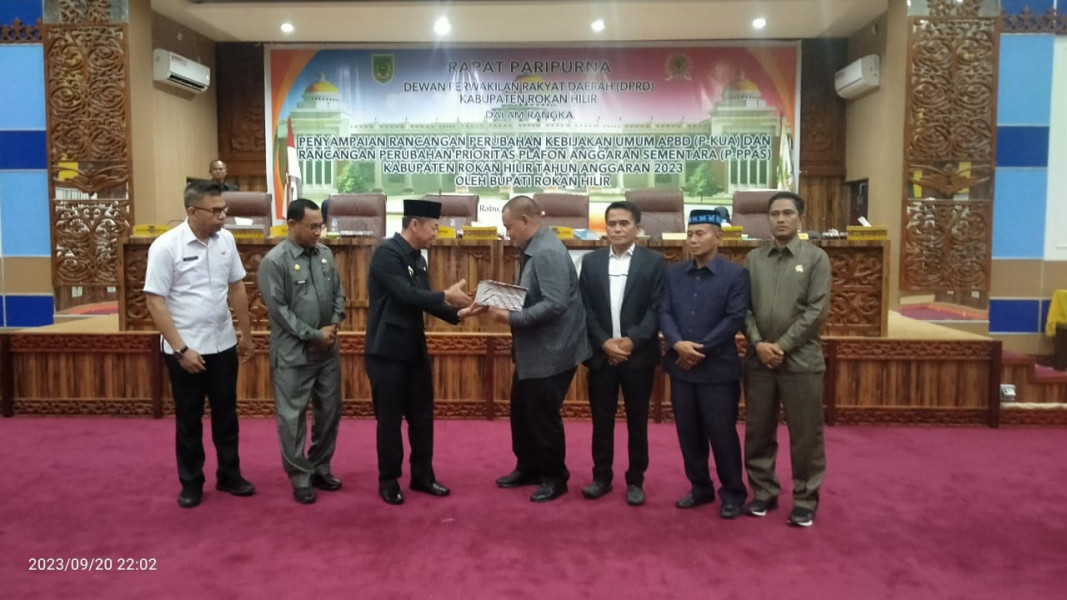 Rapat Paripurna DPRD Rohil, Bupati Sampaikan Perubahan KUA & PPAS TA 2023