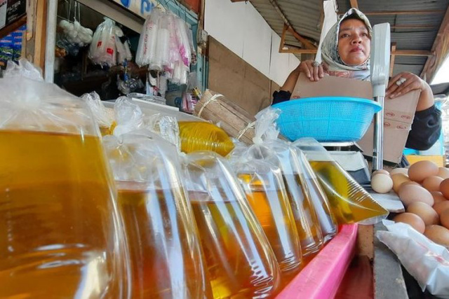 Pemerintah Bakal Cabut Subsidi Minyak Goreng Curah 31 Mei 2022
