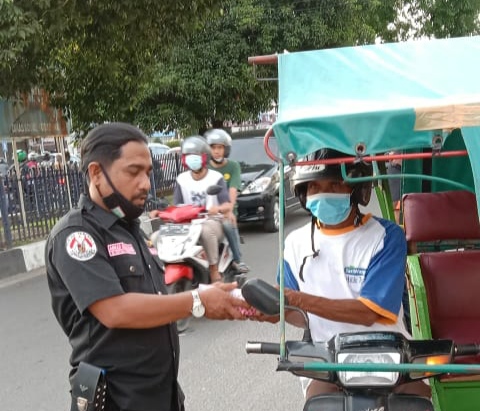 Lakukan Kegiatan Sosial, PAC PP Dumai Timur Berbagi Nasi Kotak