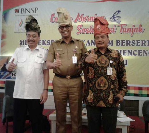 Pemerintah Sosialisasikan Penggunaan Tanjak di Hotel dan Restoran