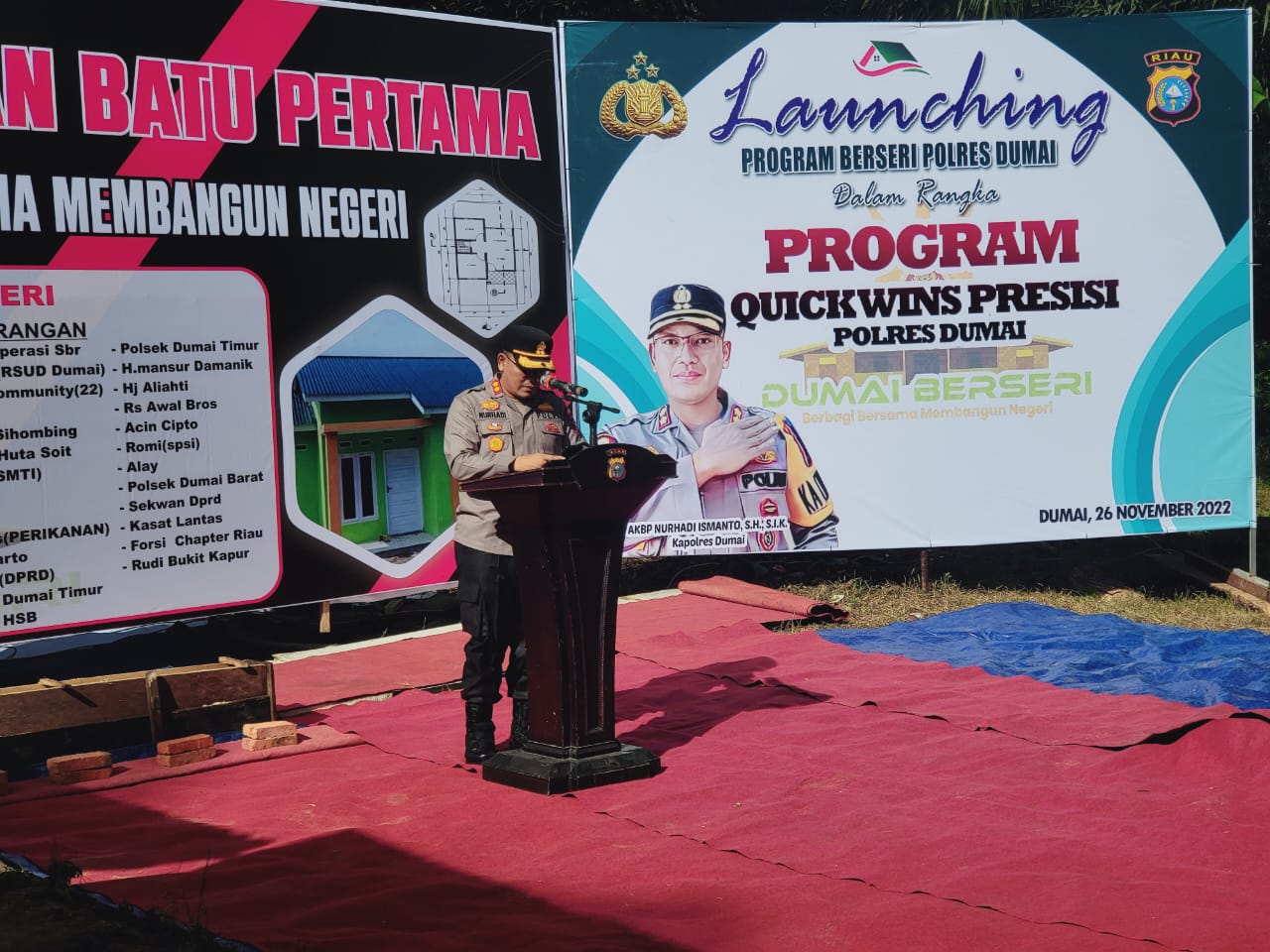 Kapolres Dumai Lakukan Peletakan Baru Pertama Bedah Rumah Warga Pelintung