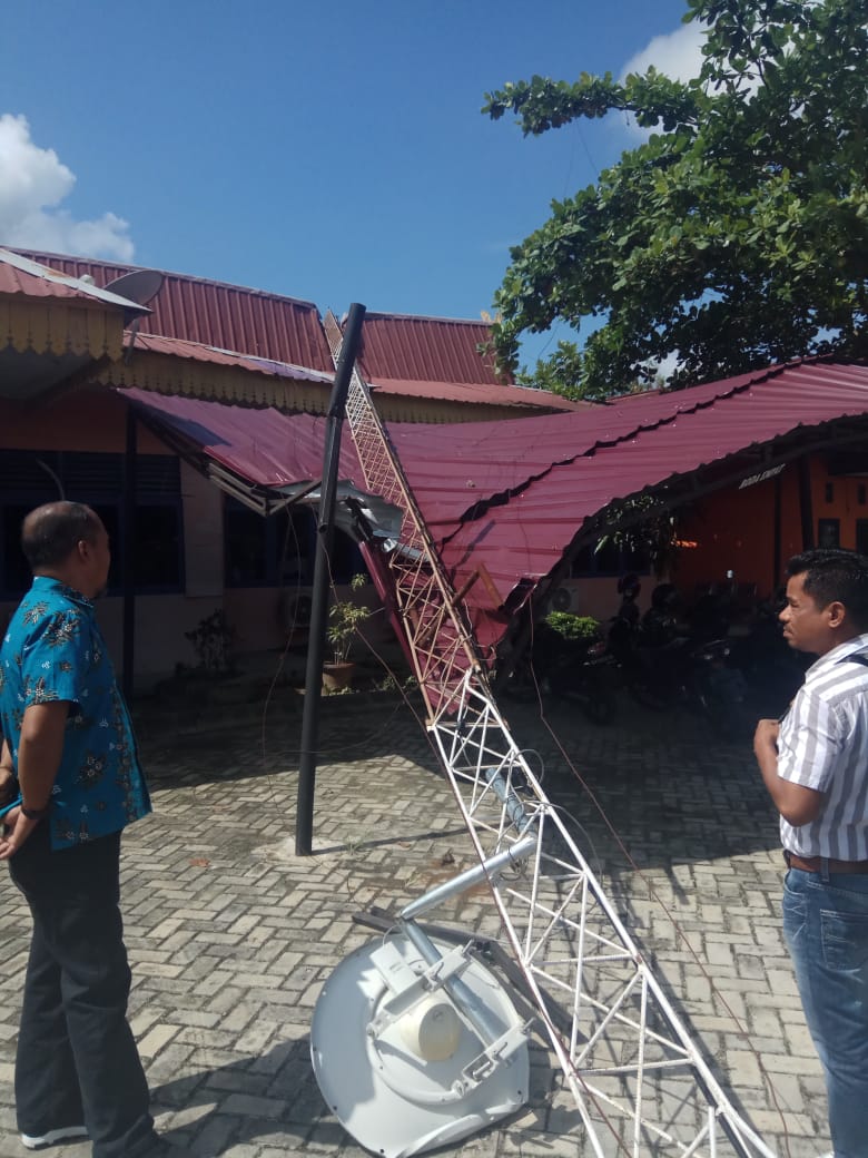 Tower Komunikasi BPBD Tumbang diduga Karena Usia Tua