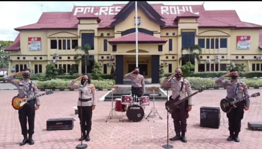 Kapolres Rohil Cipta Lagu Jaga Kampung,Spirit Baru Buat Masyarakat Melawan Covid-19