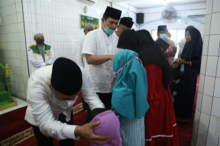 Bupati Labuhanbatu Serahkan BPNT di Kecamatan Rantau Selatan