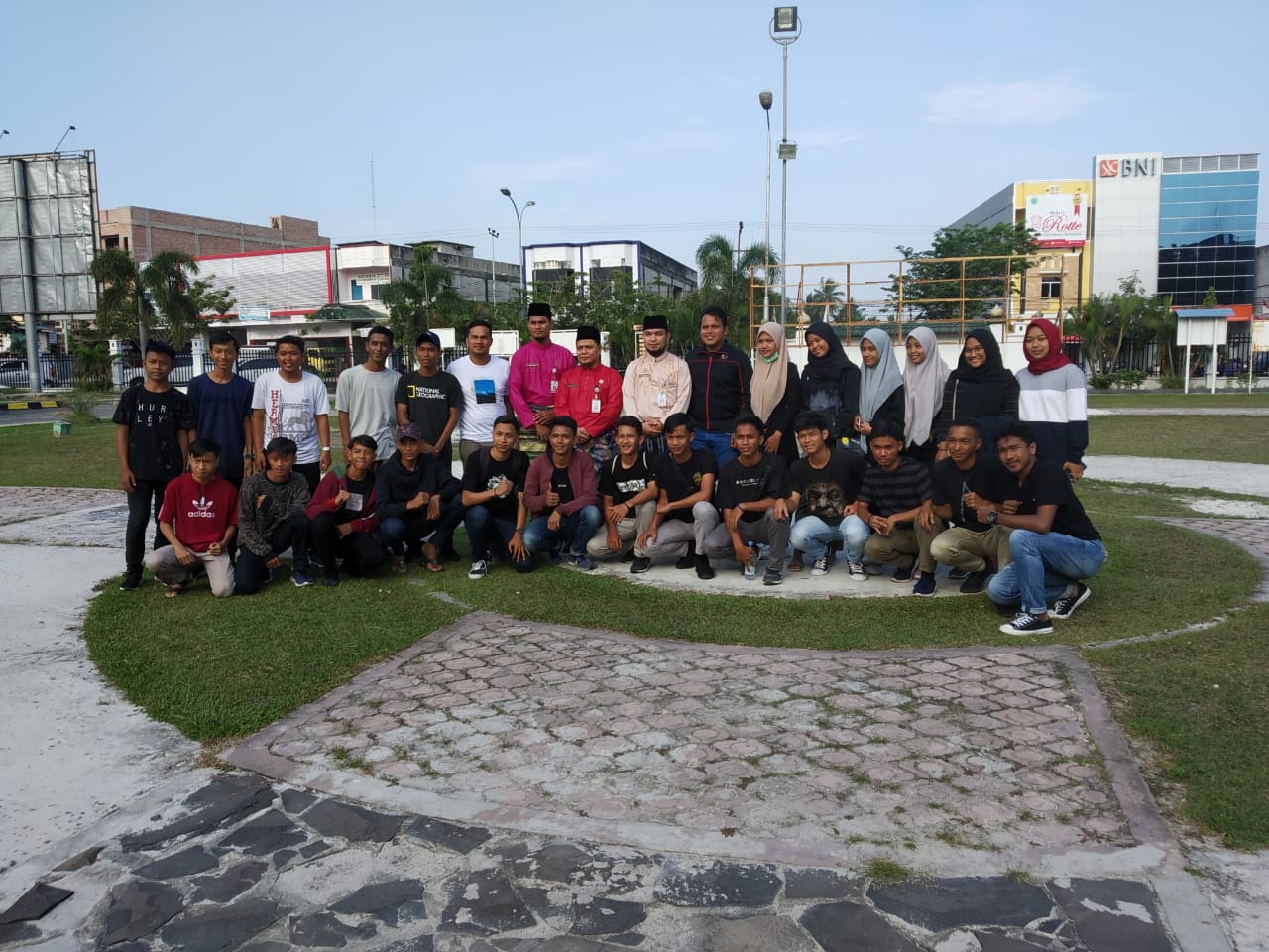 Sekcam Mandau Lepas Tim PORKAB Futsal dan Takraw