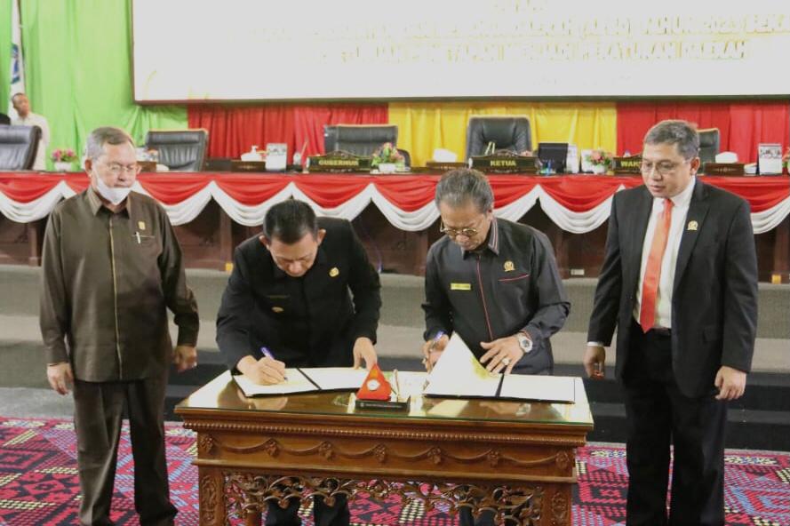 Rapat Paripurna DPRD Kepri APBD Kepri 2023 Ditetapkan Sebesar Rp 4,111 Triliun