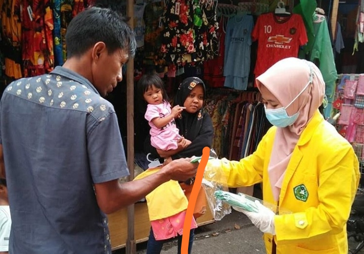 BEM Fekon Unilak Sosialisasi Prokes dan Bagikan Masker