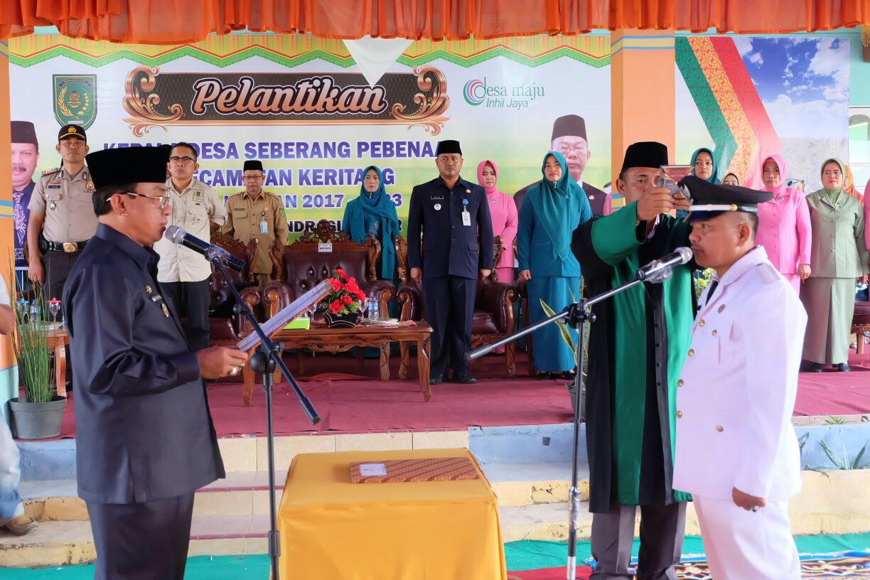 Pelantikan Kades Seberang Pebenaan, Bupati Inhil: Junjung Tinggi Amanah Masyarakat