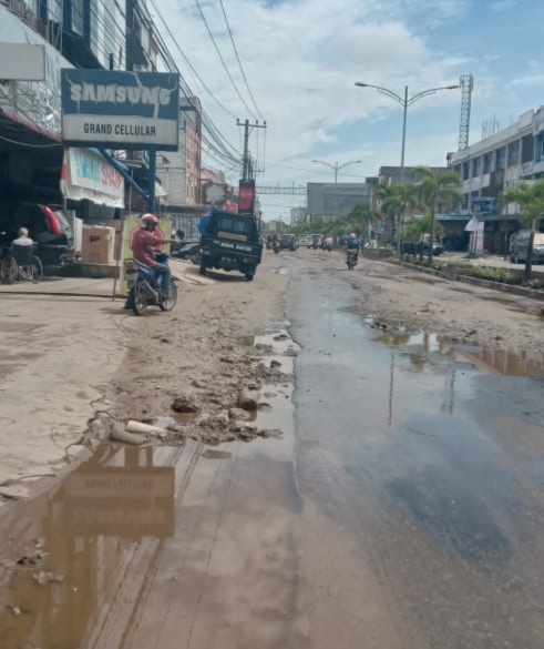 Seperti Tidak Diperhatikan, Kerusakan Jalan Ombak Kian Parah