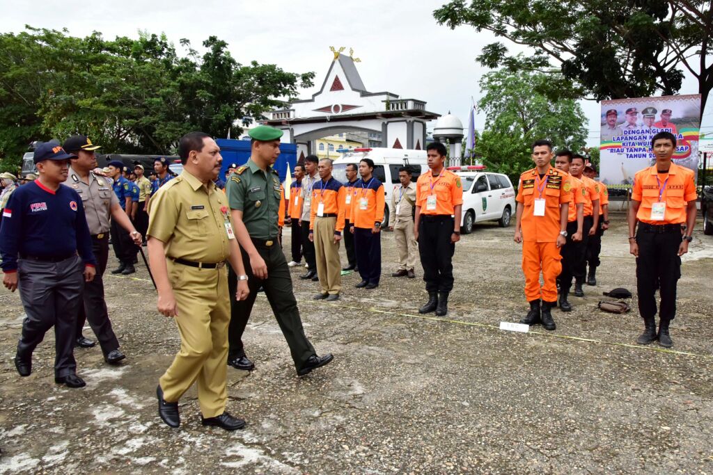 Sekda Inhil Pimpin Apel Akbar dan Gladi Penanggulangan Bencana Karhutla 2017
