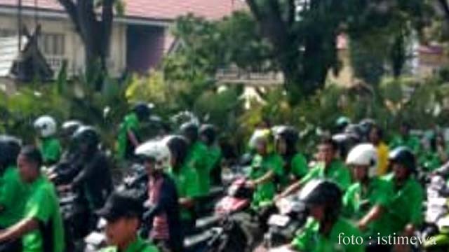 Buruh di Jambi Gelar Unjukrasa di Kantor Gubernur dan DPRD