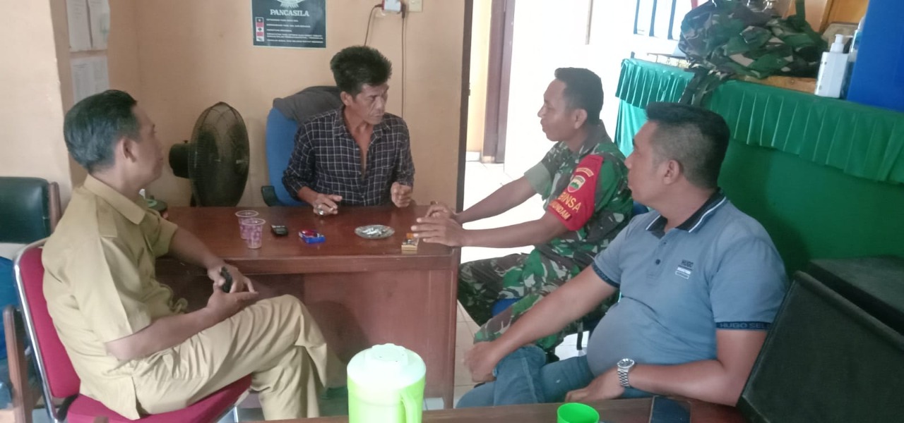 Sertu Ramli dan Aparat Terkait Lakukan Komsos Cegah Pencurian Sawit