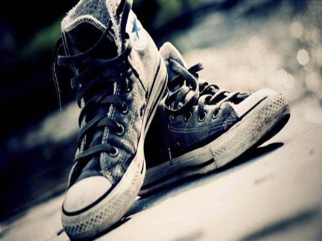 Cerminan Kehidupan dari Sepasang Sepatu