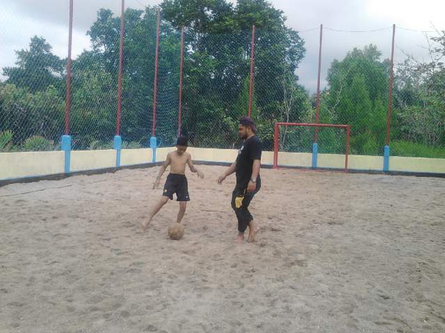 Kini, Pantai Solop Miliki Lapangan Futsal Pasir