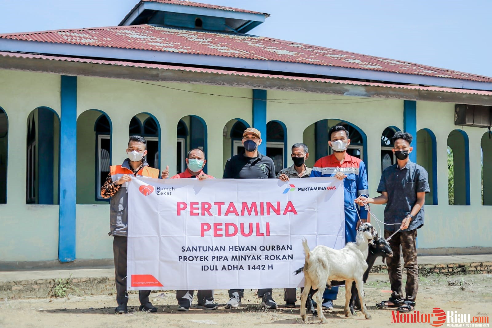 Pertagas Bagikan Hewan Kurban di 47 Titik Area Proyek Rokan