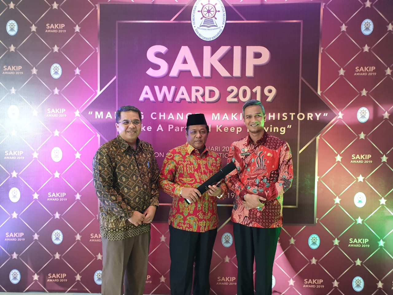 Pemkab Rohil Terima Penghargaan SAKIP Predikat B,Dari Kementrian Dalam Negeri PAN RB.