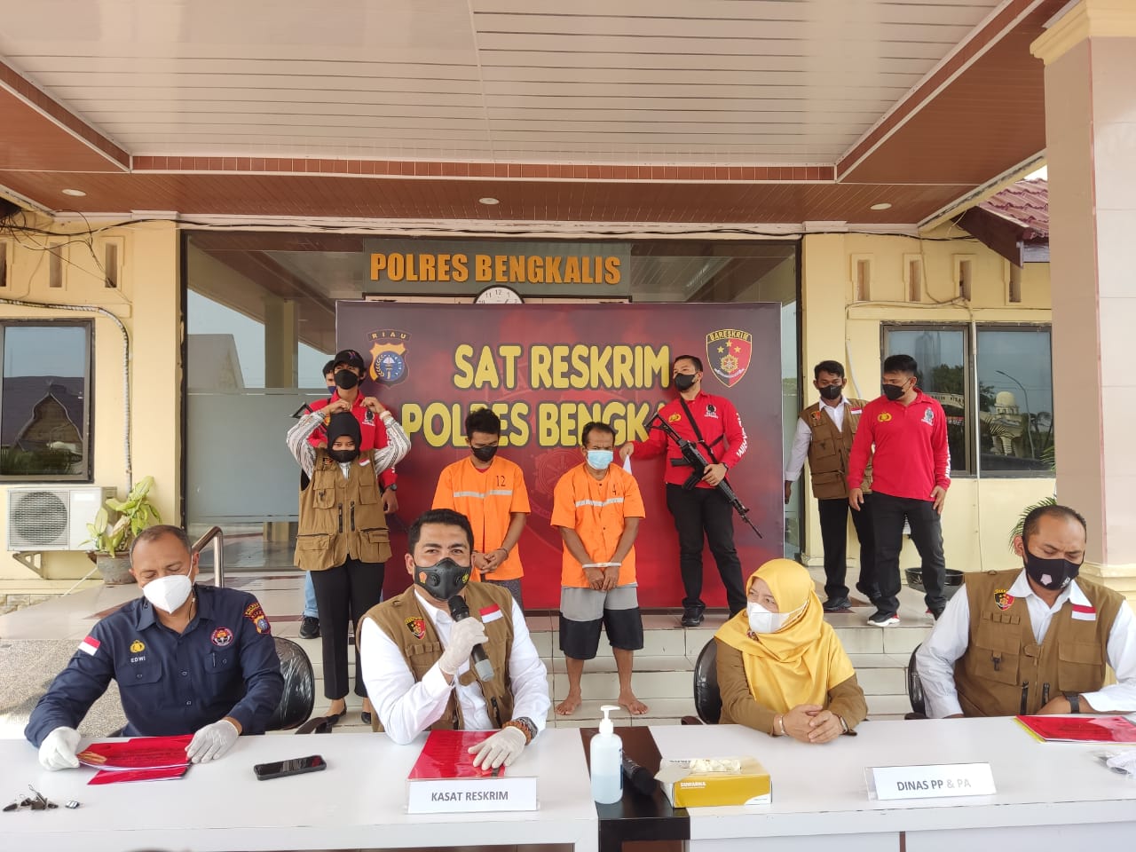 Guru Ngaji di Kecamatan Siak Kecil Tega Cium dan Peras Payudara Anak Muridnya