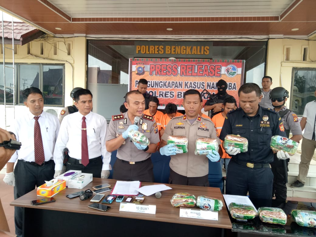 Polres Bengkalis Amankan 10 Kilogram Sabu dan 5 Tersangka