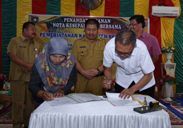 Percepat Pembangunan Daerah, Bupati Teken MoU dengan STIE dan PNB