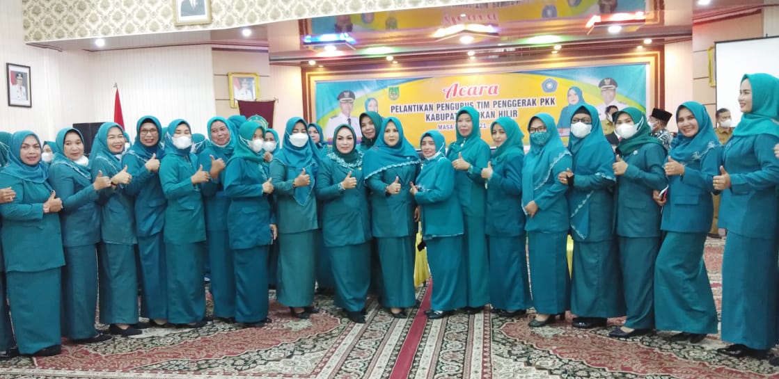 Ketua PKK Kabupaten Rokan Hilir Resmi Dilantik. Ini Harapan Bupati Afrizal Sintong