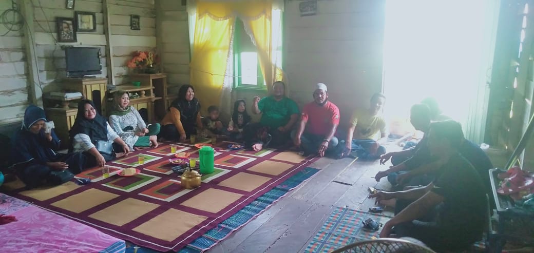 Tokoh Masyarakat Labuhanbatu Kunjungi Warga Sakit di Kampung Bilah
