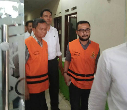 Polda Riau Serahkan Dua Tersangka Korupsi Dishut Kampar ke Jaksa