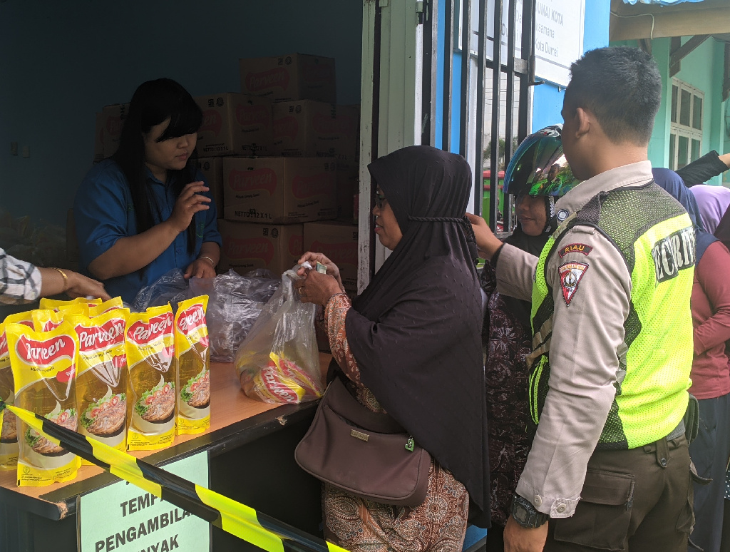 LPMK Dumai Kota dan PT Nagamas Laksanakan Operasi Pasar Minyak Goreng Murah