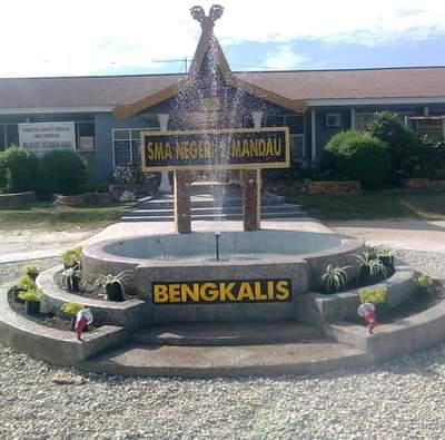 Kepsek SMA Negeri 2 Mandau akui Adanya Kupon Jahit Baju