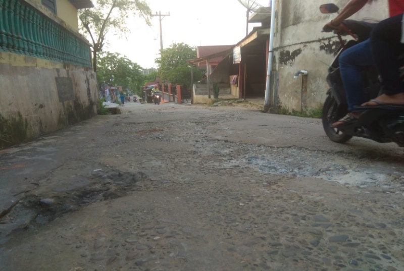 Sudah Mendaki Dan Menurun, Gg. Lakuak Jl. Pertanian Duri Sudah Banyak yang Berlobang