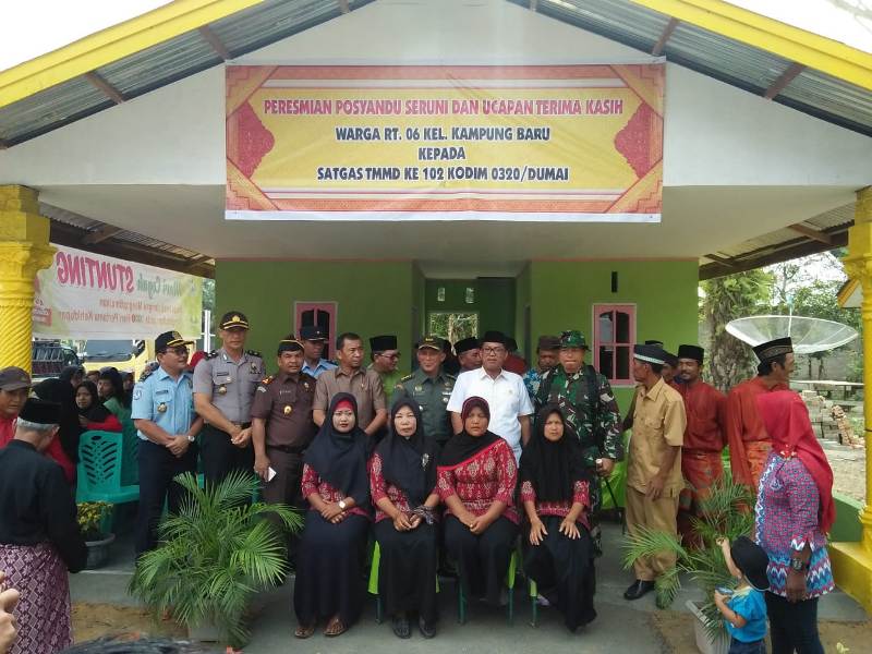 Dandim 0320/Dumai Potong Tumpeng Syukuran Posyandu Seruni