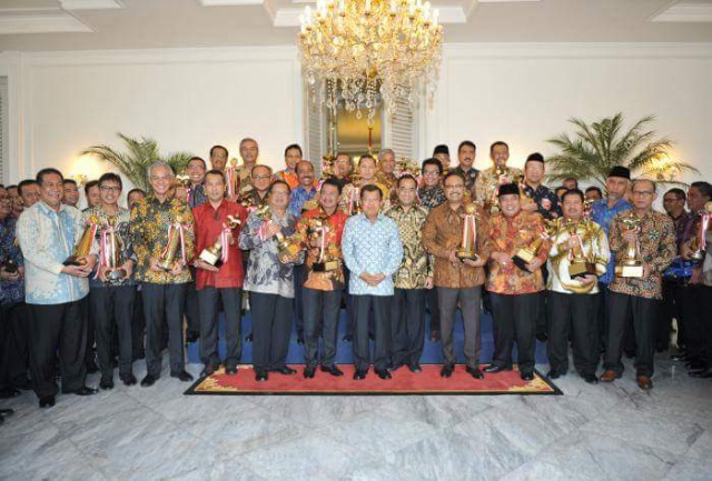Bupati Bengkalis Amril Mukminin Terima Penghargaan WTN di Sekretariat Wapres