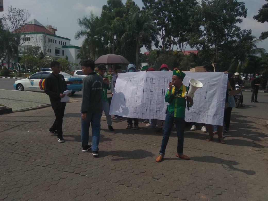 Aliansi Mahasiswa Ibnu Sina Batam Gelar Unras