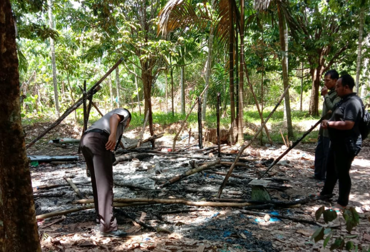 Satu Keluarga Terbakar