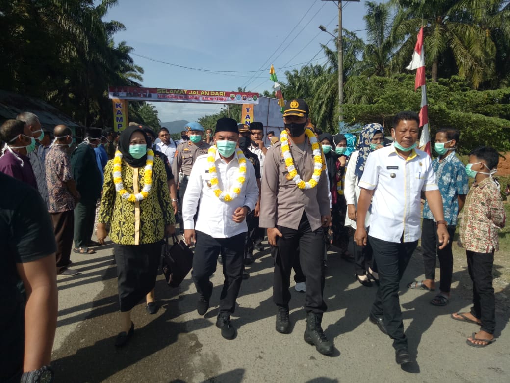 Bupati Labuhanbatu Hadiri Launching Kampung Tangguh di Kelurahan Aek Paing