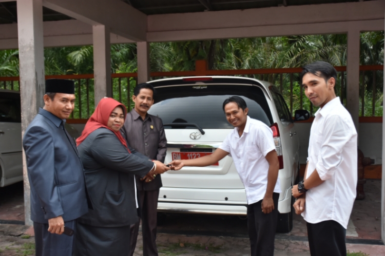 27 Anggota DPRD Dumai Kembalikan Mobil Dinas ke Pemerintah Kota Dumai