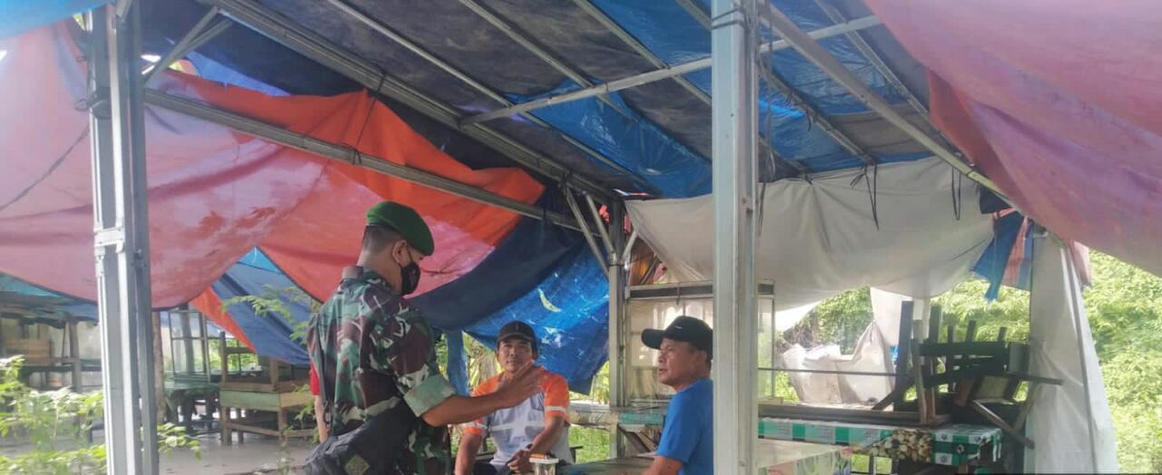 Cegah Covid-19, Peltu Wawan Melaksanakan Sosialisasi