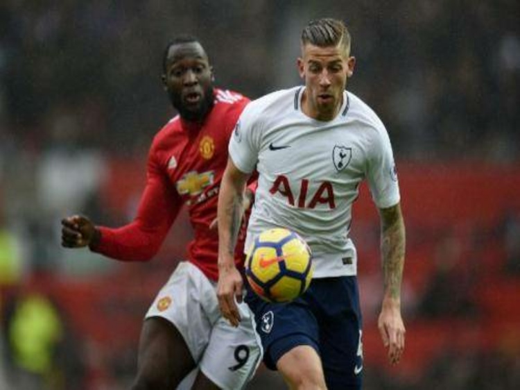 Bek Incaran Man United pada Musim Panas 2018, Nomor 2 Miliki Fleksibilitas Tinggi