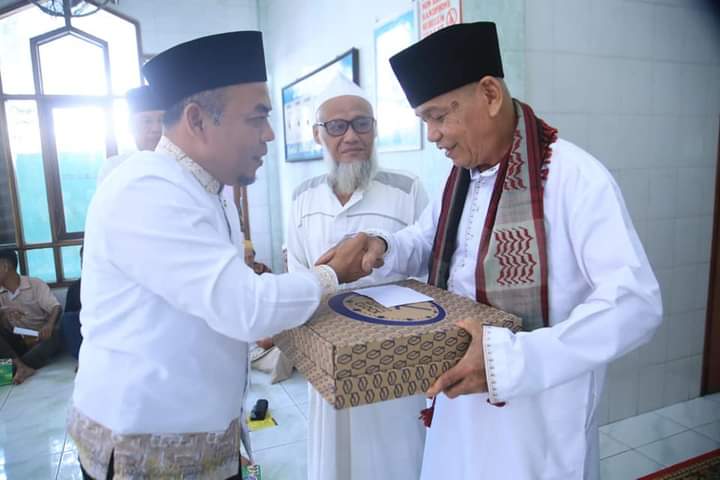 Andi Suhaimi Laksanakan Jumat Keliling di Kelurahan Sirandorung