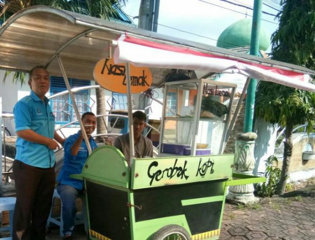 Kuliah Sambil Dagang Nasi Lemak di Bengkalis