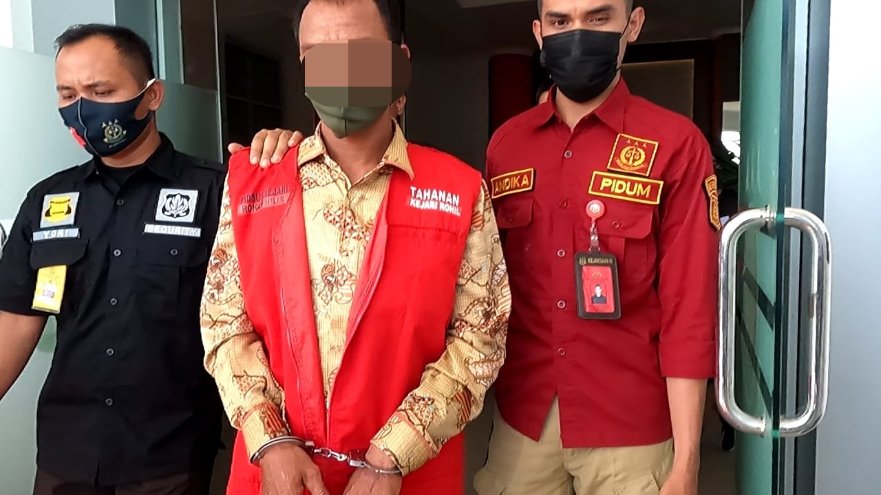 Diduga Korupsi ADD, Penghulu Sungai Majo Rohil Ditahan Kejaksaan