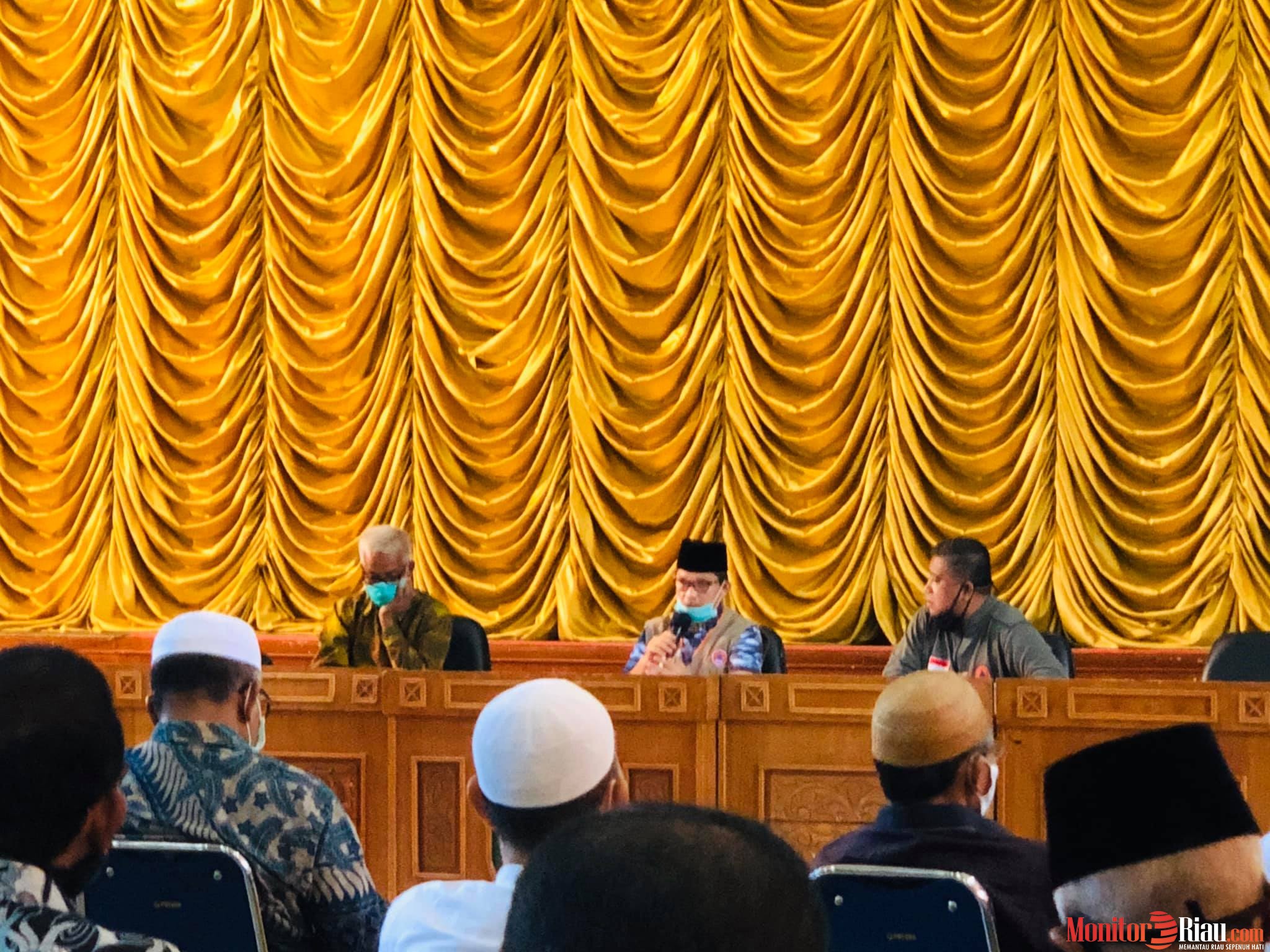 524 RT Se-Kota Dumai Dapat Bantuan Penanggulangan Covid-19