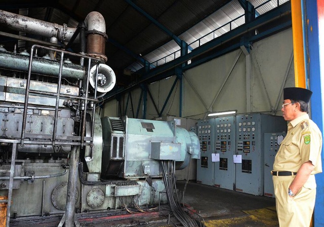 Padam 'Trus', HM Wardan Datangi Kantor PLN Tembilahan, Warga Dipinta Tenang