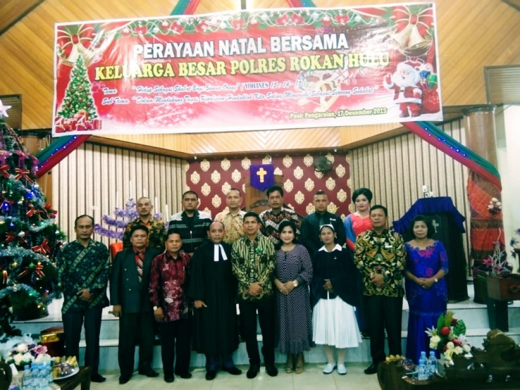 Pesan Natal Kapolres Rohul: Sebarlah Kasih kepada Semua Orang