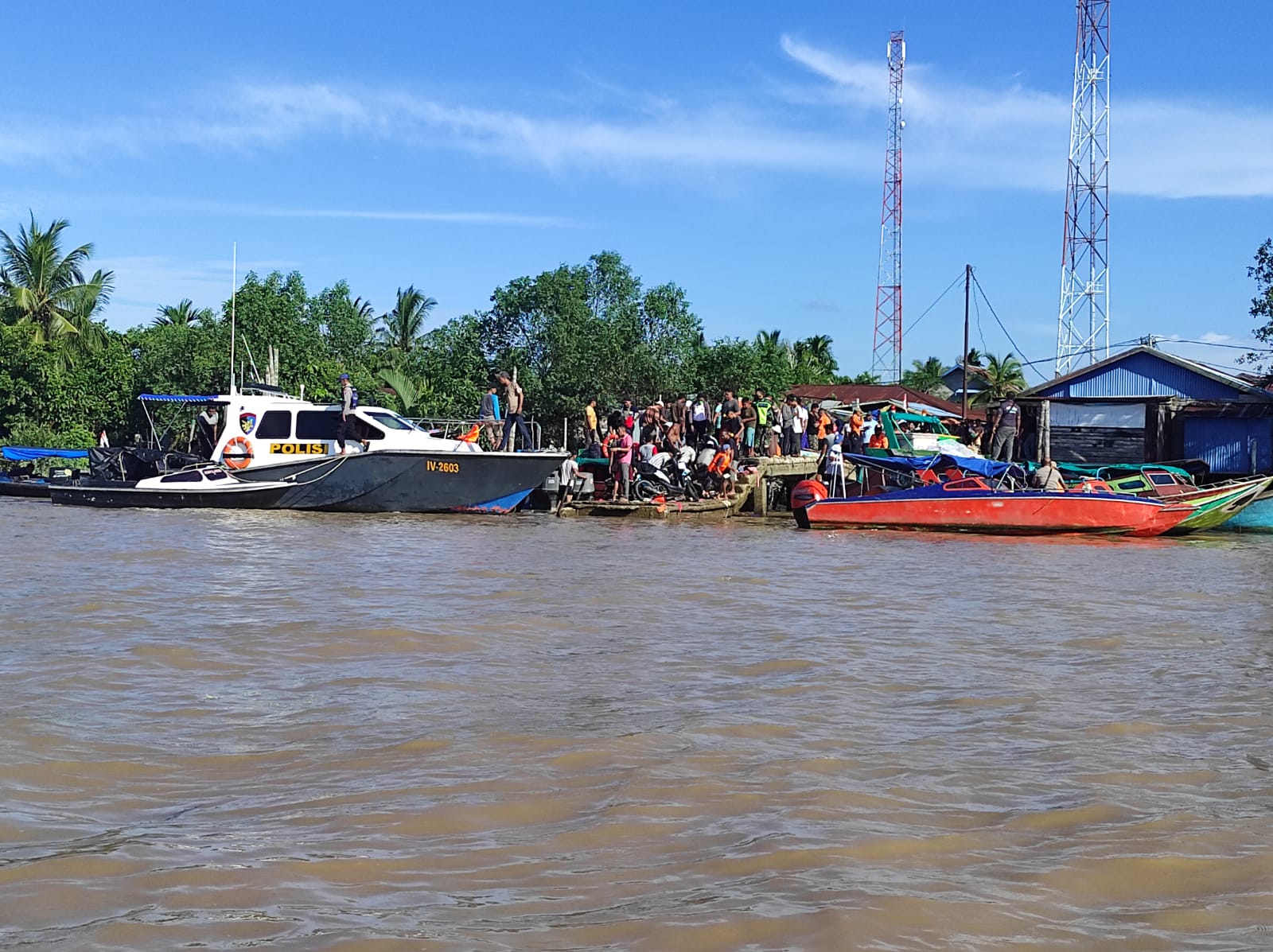 Speedboat Tembilahan-Guntung Membawa 45 Penumpang Tenggelam