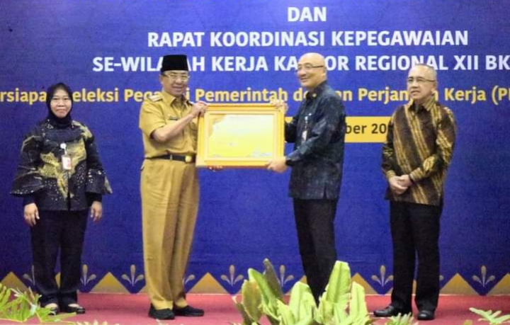 Pemkab Inhil Terima BKN Award 2022 Kategori Penerapan Pemanfaatan Data Sistem Informasi dan Cat