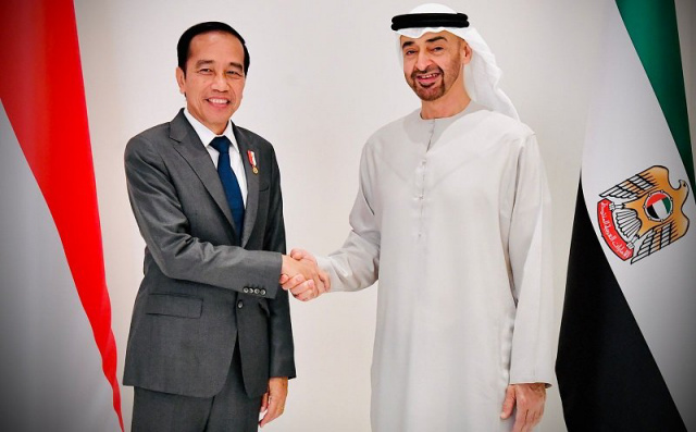 Bertemu MBZ, Presiden Jokowi Dorong Kerja Sama Indonesia-UEA Ditingkatkan di Tengah Situasi yang Men