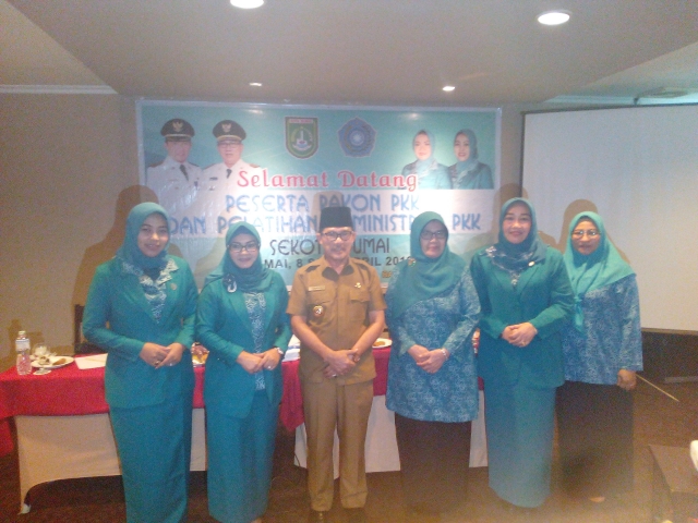 Zul AS Buka Rakon dan Pelatihan Administrasi PKK Kota Dumai