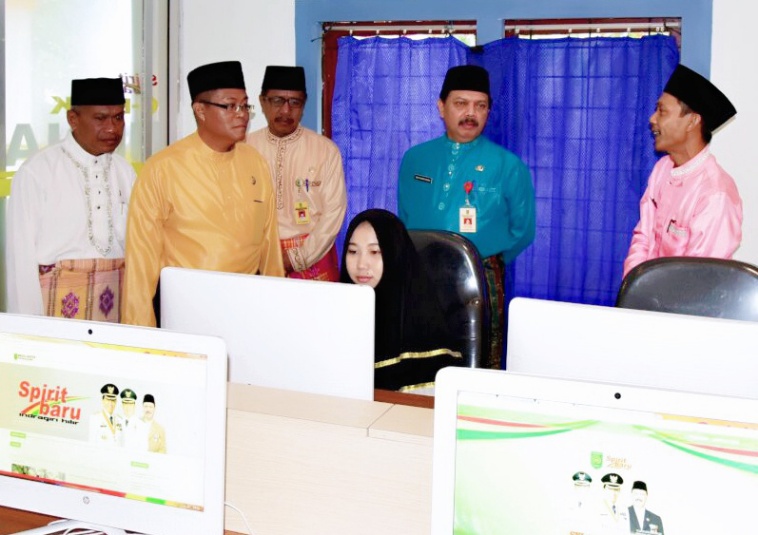 Pemkab Inhil Laksanakan Upacara Disertai Tele-Conference dengan Gubri