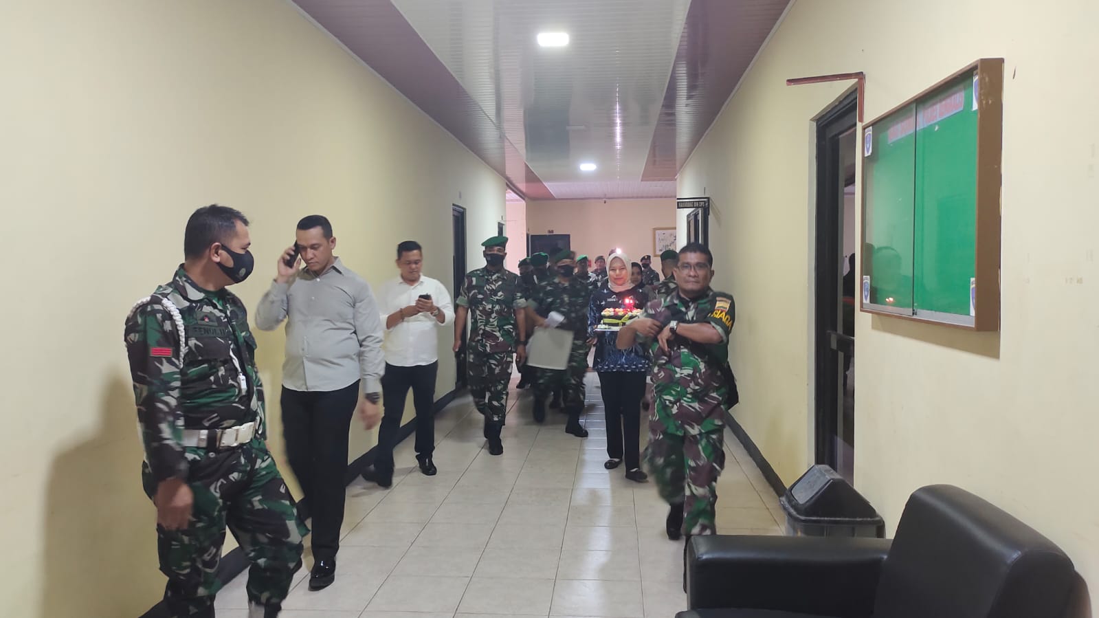 Dalam Rangka Hut Bhayangkara, Dandim Bersama Prajurit Gruduk Mapolres Bengkalis