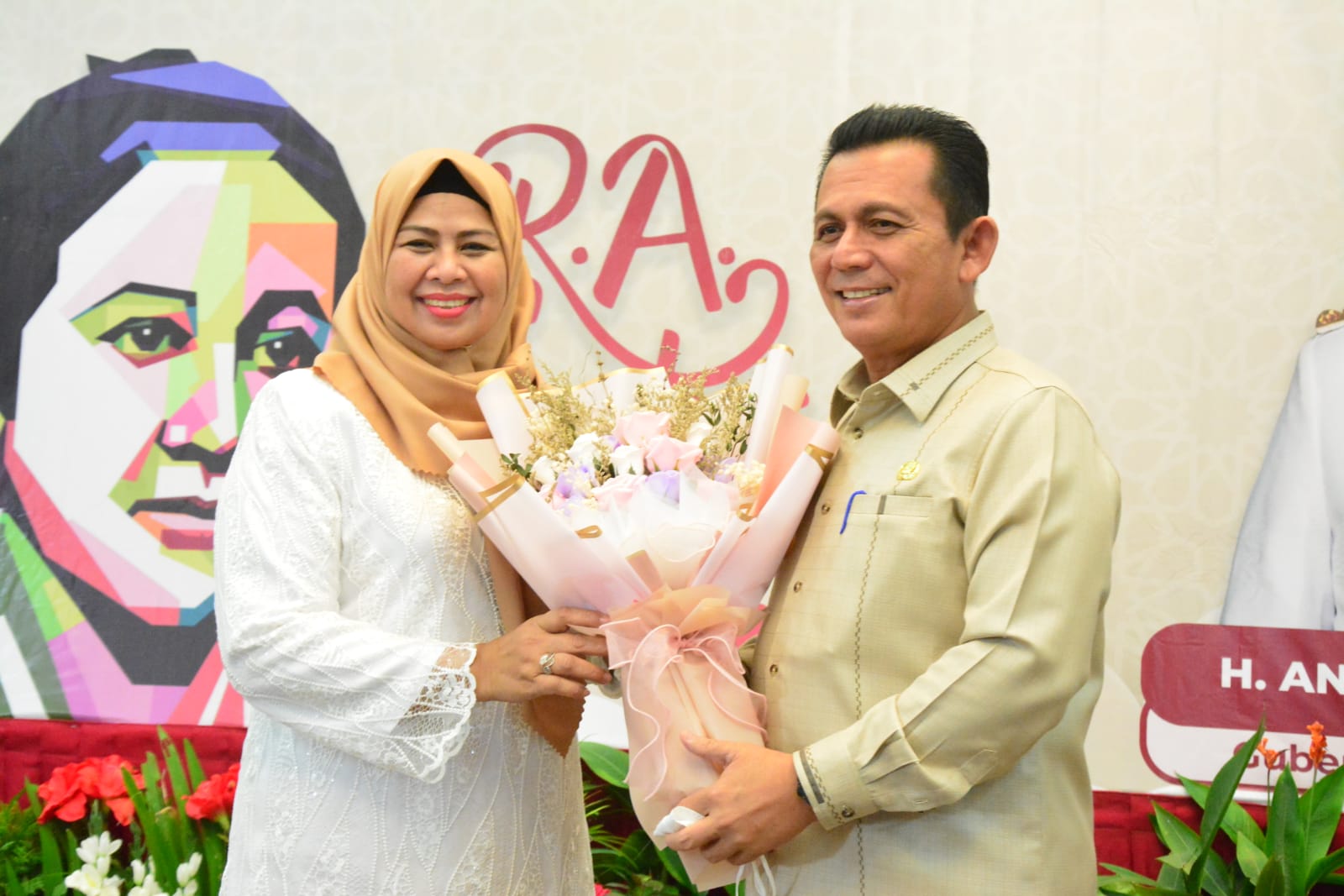Gubernur Ansar Berikan Penghargaan Kepada Tujuh 'Kartini' Kepri